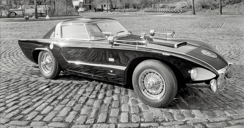 Illustration for article titled Let's Be Honest: Famous Designer Raymond Loewy Did Some Wonderfully Terrible Things To Jaguars